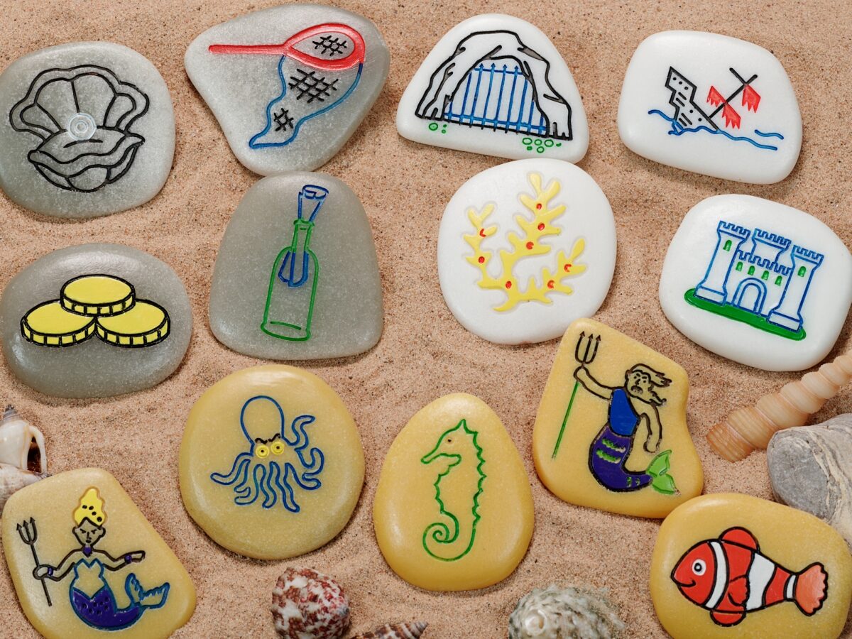 Set of 13 illustrated story stones with under the sea theme